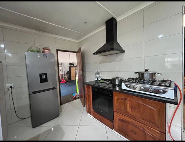 3 BEDROOM HOUSE FOR SALE IN STRUBENVALE